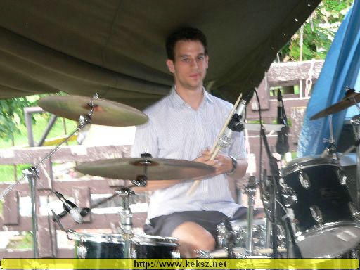 050714-1210-csirkepogo.jpg