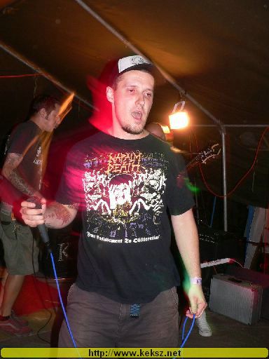 050714-1372-spadeful_of_dust.jpg