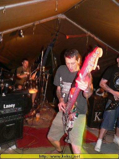 050714-1379-spadeful_of_dust.jpg