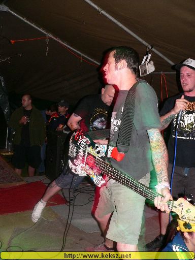 050714-1386-spadeful_of_dust.jpg