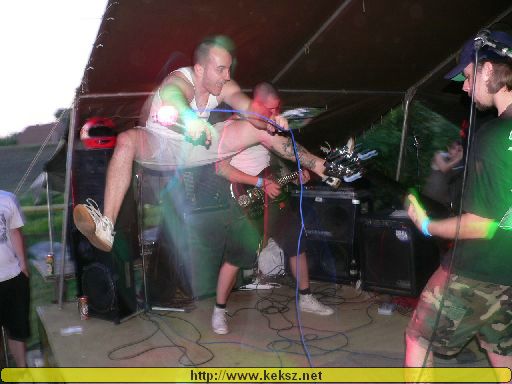 050715-1218-hold_x_true.jpg