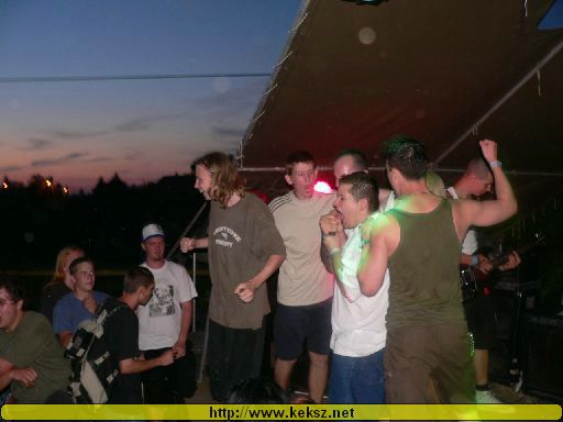 050715-1264-hold_x_true.jpg