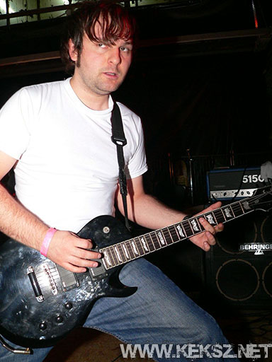 060831-1063-fallenintoashes.jpg