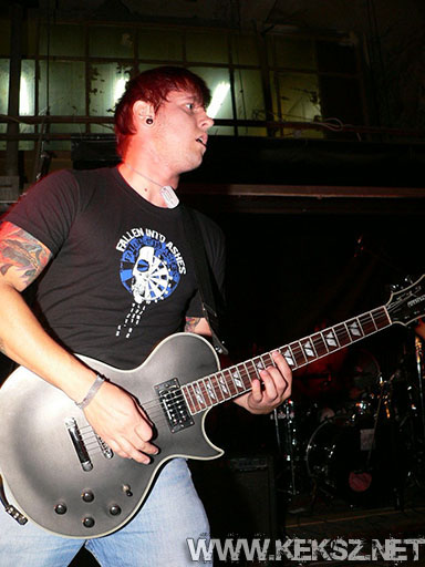 060831-1065-fallenintoashes.jpg