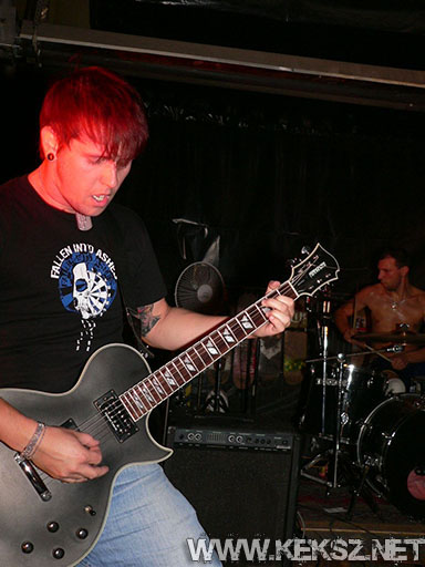 060831-1068-fallenintoashes.jpg