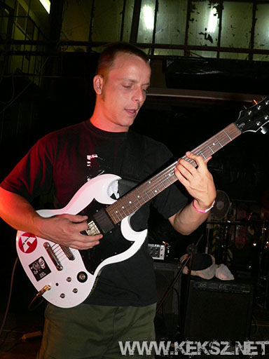 060831-1095-vigyazz_lepcso.jpg