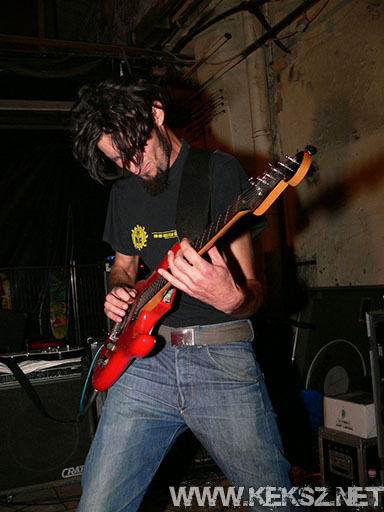 060831-1100-vigyazz_lepcso.jpg