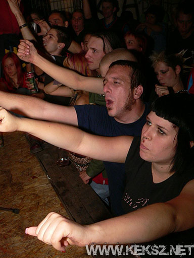 060831-1222-fegyelmezo_reszleg.jpg