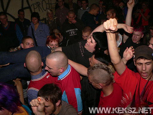 060831-1226-fegyelmezo_reszleg.jpg