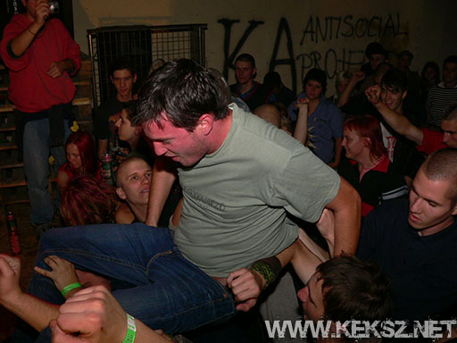 060831-1228-fegyelmezo_reszleg.jpg