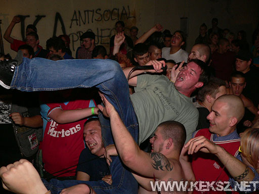 060831-1259-fegyelmezo_reszleg.jpg