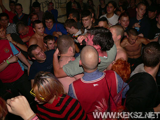 060831-1260-fegyelmezo_reszleg.jpg