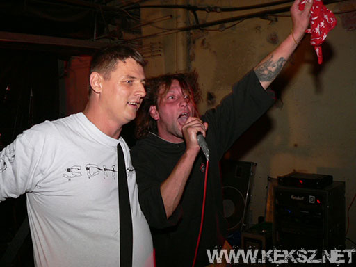 060901-1111-hold_x_true.jpg