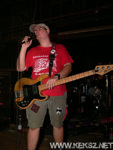 060901-1240-the_snobs.jpg