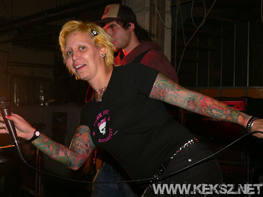 060901-1241-the_snobs.jpg