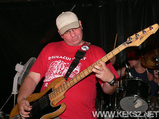 060901-1245-the_snobs.jpg
