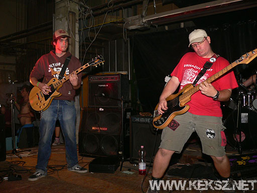 060901-1249-the_snobs.jpg