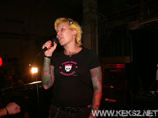 060901-1253-the_snobs.jpg