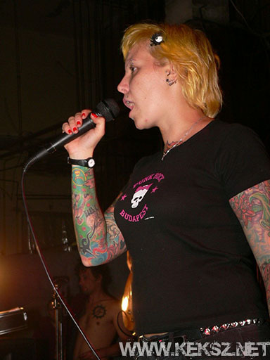 060901-1254-the_snobs.jpg