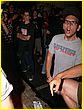 060901-1126-hold_x_true.jpg