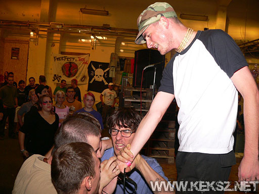 060902-1076-tisztan_a_cel_fele.jpg