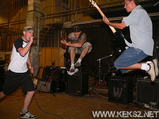 060902-1080-tisztan_a_cel_fele.jpg