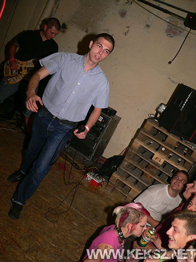 060902-1136-derkovbois.jpg