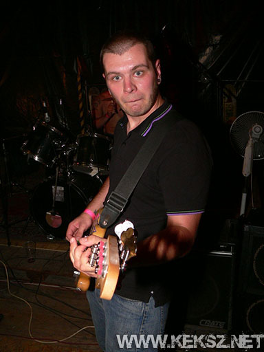 060902-1145-derkovbois.jpg