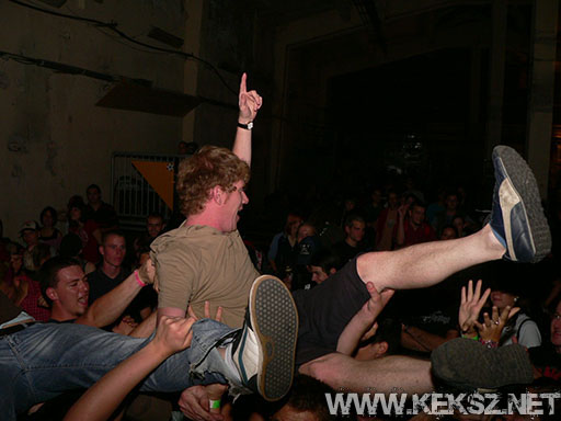 060902-1251-semmi_komoly.jpg