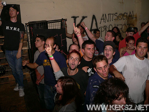 060902-1260-semmi_komoly.jpg