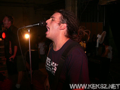 060902-1271-semmi_komoly.jpg
