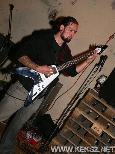 060902-1364-buried_by_time.jpg