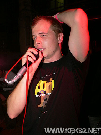060902-1367-buried_by_time.jpg