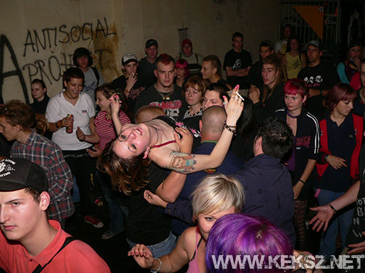 060902-1402-the_buttholes.jpg