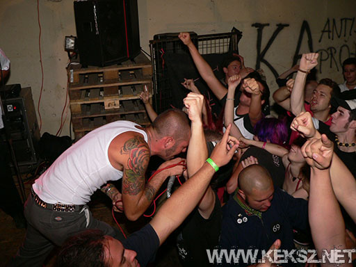 060902-1405-the_buttholes.jpg
