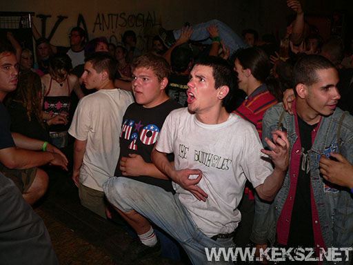 060902-1417-the_buttholes.jpg