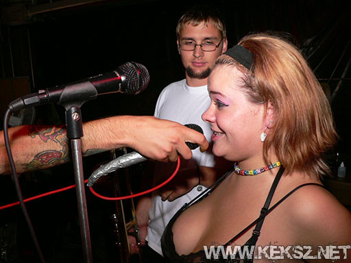 060902-1433-the_buttholes.jpg