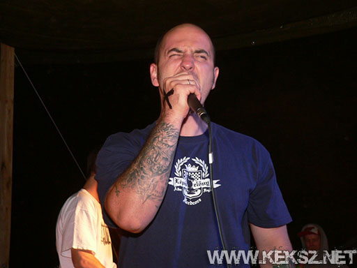 070713-1108-hold_x_true.jpg