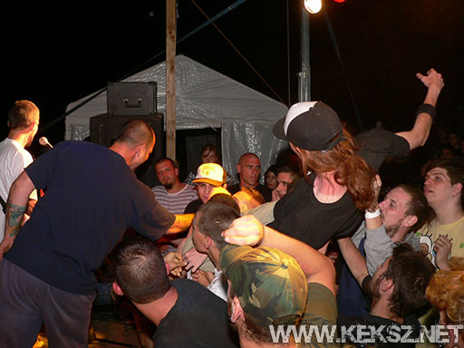 070713-1118-hold_x_true.jpg
