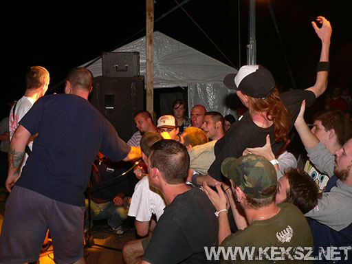 070713-1119-hold_x_true.jpg