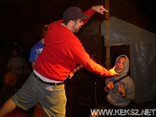 070713-1139-weapons_and_tactics.jpg