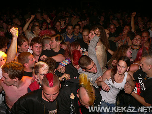 070714-1307-fegyelmezo_reszleg.jpg