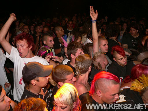 070714-1313-fegyelmezo_reszleg.jpg