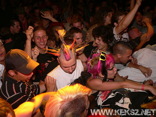 070714-1315-fegyelmezo_reszleg.jpg