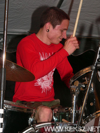 080718-1102-hold_x_true.jpg