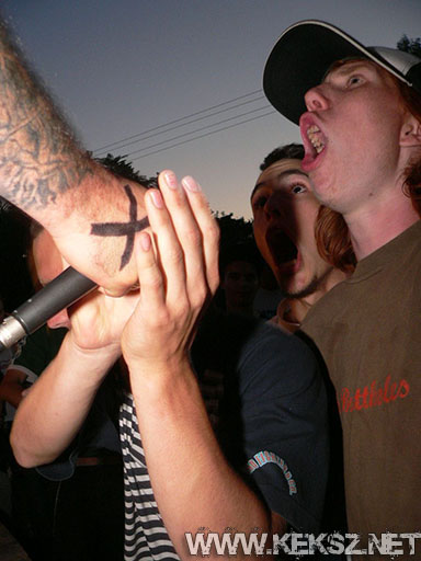 080718-1106-hold_x_true.jpg