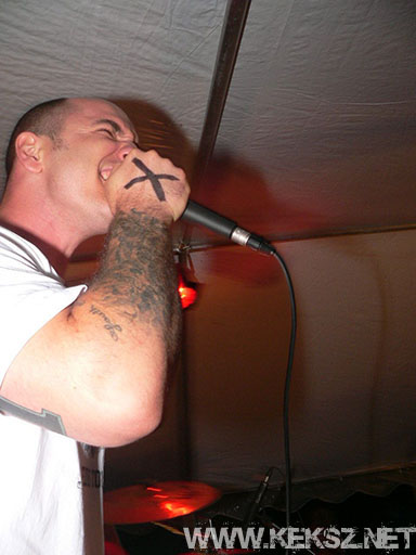 080718-1111-hold_x_true.jpg